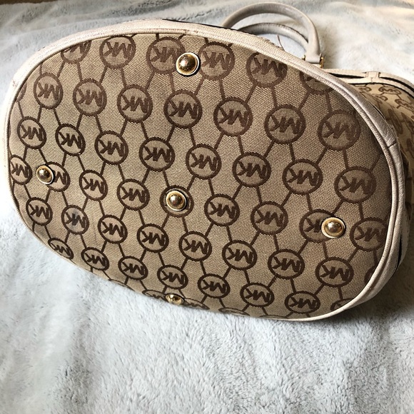 Michael Kors monogram canvas bag - Picture 3 of 10